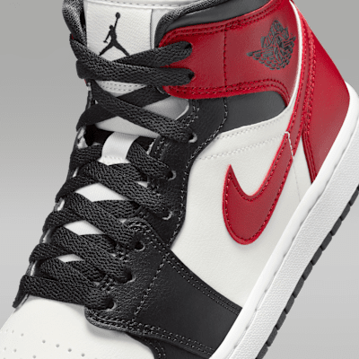 Air Jordan 1 Mid Women's Shoes. Nike JP